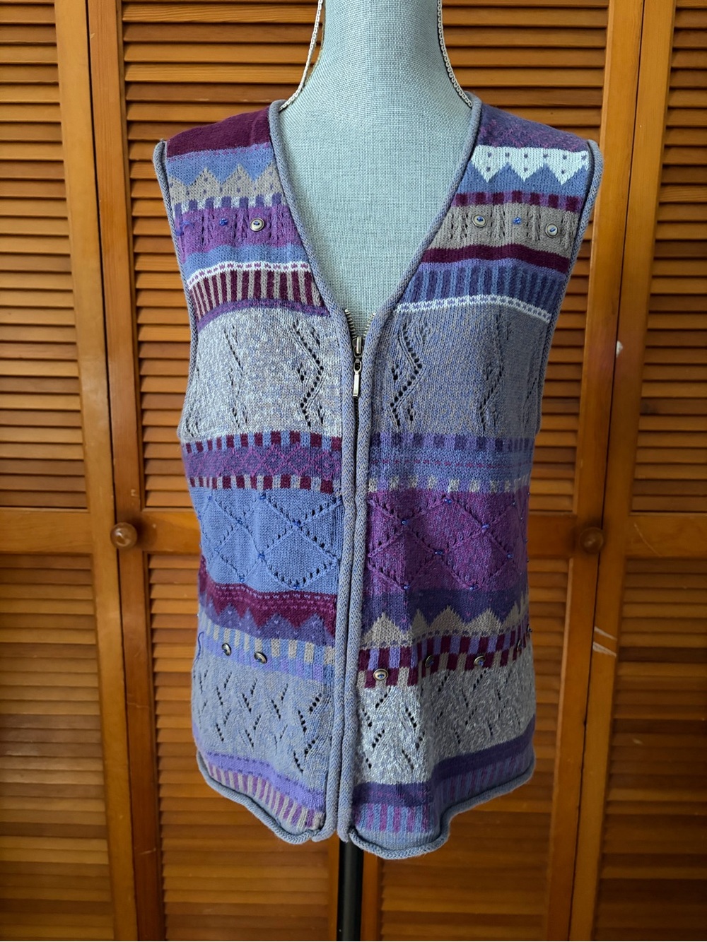 Vintage Zip Front Sleeveless Knit Beaded Button Vest in Lavender and Purple